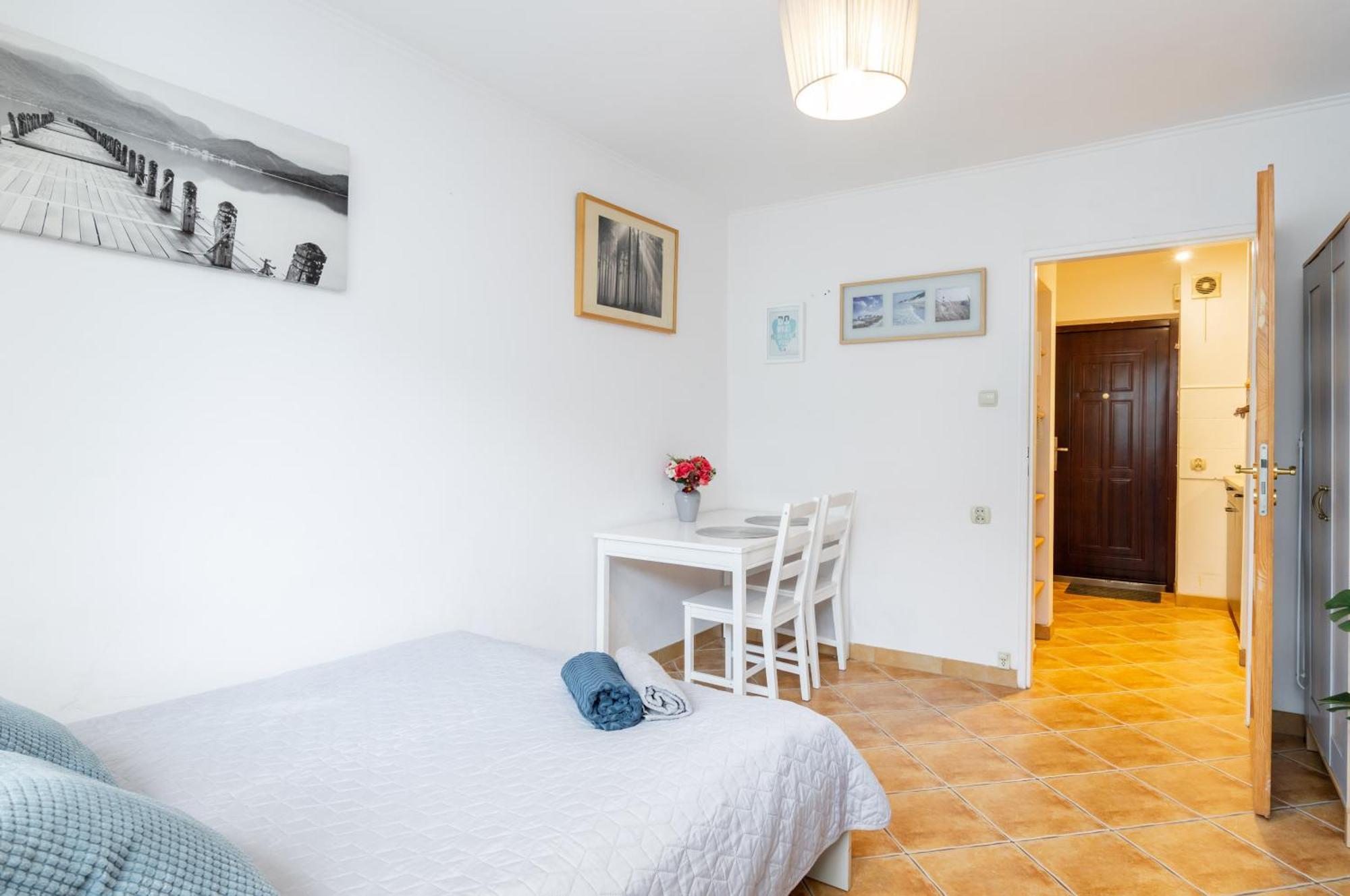 Cinnamon Apartment Metro Swietokrzyska Варшава Екстер'єр фото